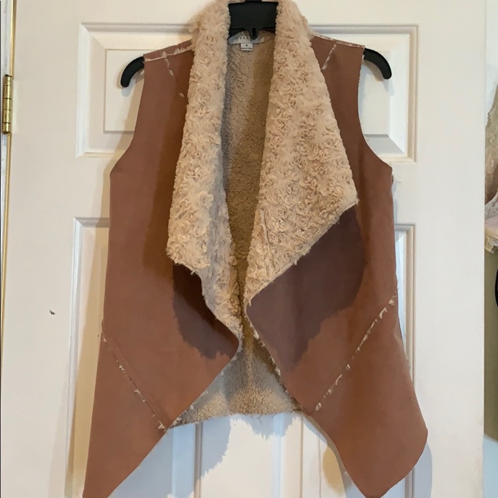 Fur vest
